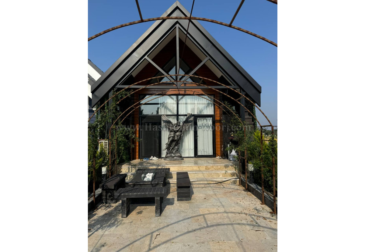 فروش فوری ویلا سویسی مبله کامل جاده جنگلی نور